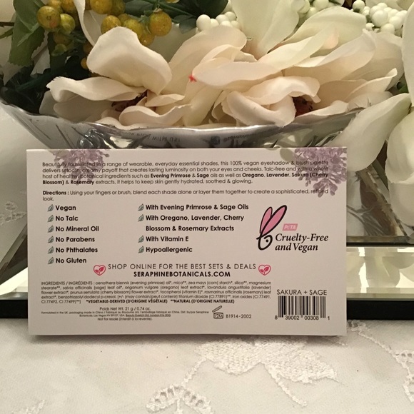 Sakura + Sage Blush and Eyeshadow Palette NWT - Picture 2 of 3